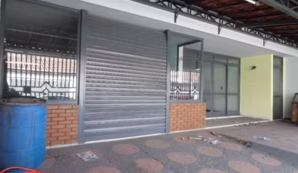 Casa e salão comercial, Ponte São João