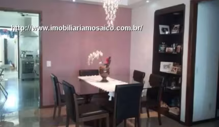 Excelente localização, amplo apartamento, 02 vagas