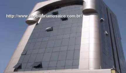 Sala comercial com localização privilegiada, próxima da Av Nove de Julho, desocupada,
