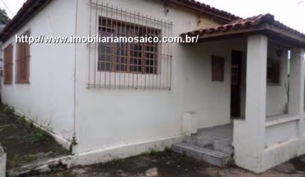 Casa na Agapeama, térrea, desocupada, com 05 vagas de garagem