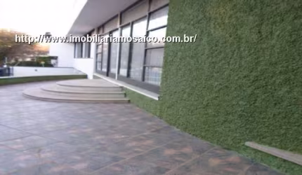 Chácara Urbana para fins comerciais, excelente localização, desocupada, 05 vagas de garagem cobertas, estuda propostas.