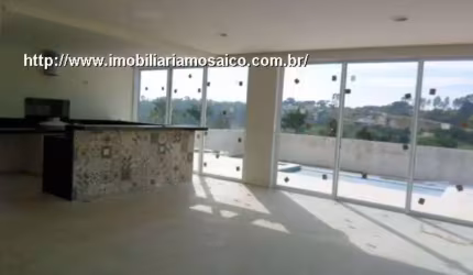 Maravilhosa residência com 3 suítes, escritório, piscina com espelho d'agua