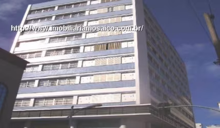Amplo apartamento no centro de Jundiaí, permuta com casa.