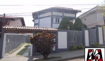 Casa Jardim Paulista II, com 3 dormitórios,  4 vagas. Excelente estado