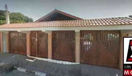Casa Térrea para venda ou permuta em Itanhaem,SP.