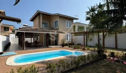 Casa com 3 suítes em Abrantes - Camaçari
