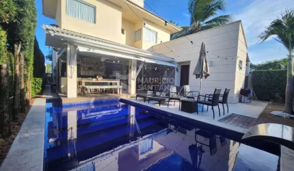 Casa de 4 suítes em Vilas do Atlântico - Lauro de Freitas
