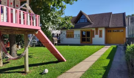 Casa térrea à venda no Desvio Rizzo