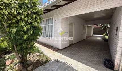 Casa com 5 quartos à venda na 750 (joão Medeiros), 47, Centro, Balneário Piçarras por R$ 1.450.000