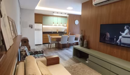 APARTAMENTO MOBILIADO CENTRO DE BALNEARIO PIÇARRAS A POUCOS METROS DA PRAIA
