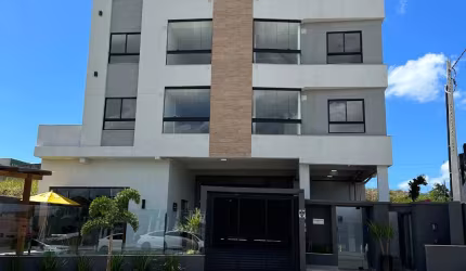 APARTAMENTO MUITO BEM LOCALIZADO SEMI MOBILIADO