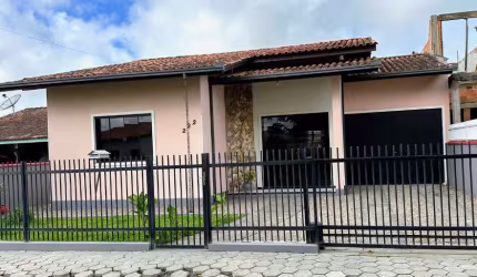 OTIMA CASA ALTO PADRÃO NO CENTRO DE BARRA VELHA