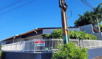 otima casa sozinha no terreno no centro de Penha SC