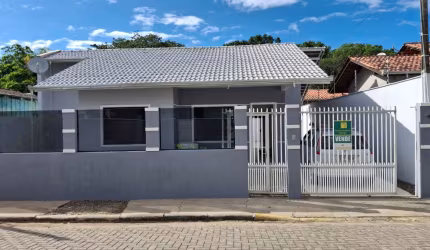 oportunidade casa sozinha no terreno proximo a praia
