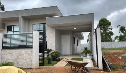 OTIMA CASA COM TRES QUARTOS NO ITAJUBA
