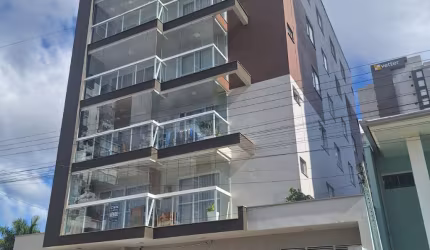 APARTAMENTO COM VISTA MAR