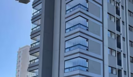 LINDO APARTAMENTO MOBILIADO PROXIMO A PRAIA