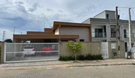 LINDA CASA EM OTIMA LOCALIZAÇÃO BAIRRO ITACOLOMI PERTINHO DA PRAIA