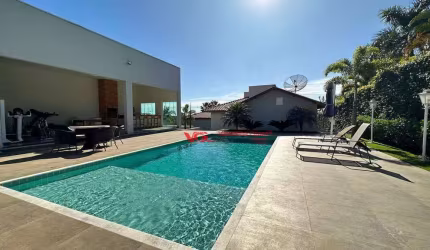 Linda Casa com 3 dormitórios à venda, 1000 m² por R$ 2.350.000 - Terras de Itaici - Indaiatuba/SP