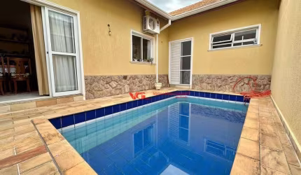 Casa ampla e iluminada, com piscina e em rua tranquila com 3 dormitórios à venda, 173 m² por R$ 1.180.000 - Jardim Esplanada II - Indaiatuba/SP
