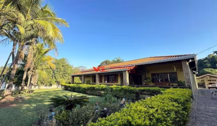 Chácara Excelente e muito bem localizada com 02 casas à venda, 6275 m² por R$ 3.500.000 - Colinas do Mosteiro de Itaici - Indaiatuba/SP