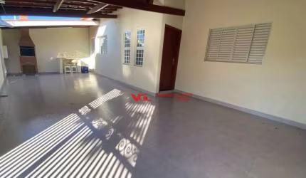 Casa com 3 dormitórios sendo 1 suíte  à venda, 108 m² por R$ 590.000 - Jardim Bom Princípio - Indaiatuba/SP