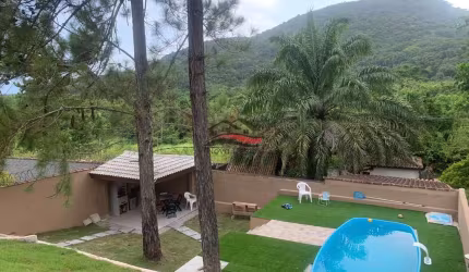 Casa a venda Capricórnio com piscina e área gourmet - Caraguatatuba-SP