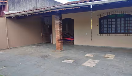 Casa à venda no bairro Balneário Mar Azul - Caraguatatuba/SP