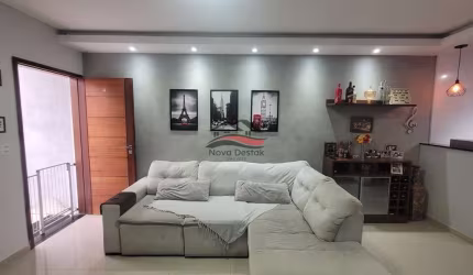 Casa em Condomínio com 2 Suítes na Praia das Palmeiras - Caraguatatuba