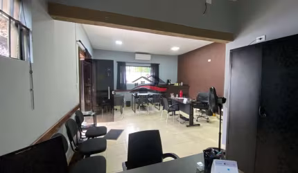 Casa Comercial com Edícula Residencial para Venda - Centro, Caraguatatuba