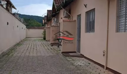 Casa em Condomínio a venda com 2 quartos na Martim de Sá - Caraguatatuba / SP