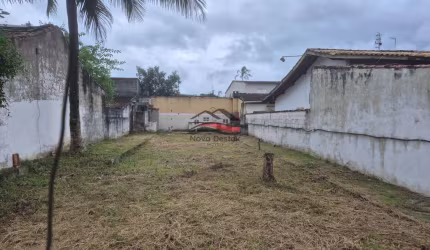 Terreno à Venda - 288m², a Apenas 200m da Praia das Palmeiras em Caraguatatuba! ️