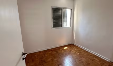 Apartamento 02 dorms e 01 vaga de garagem. COM RENDA