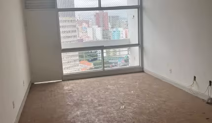 STUDIO COM 40M2 PRAÇA ROOSEVELT COM SACADA.
