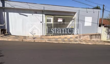 Casa para Venda em Brotas, Centro, 2 dormitórios, 2 suítes, 4 banheiros, 2 vagas