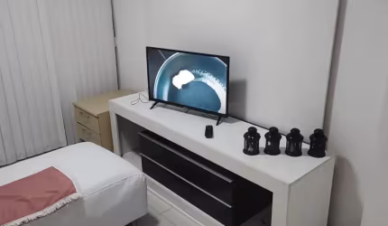 Quer morar pertinho da praia de boa viagem com piscina na cobertura?