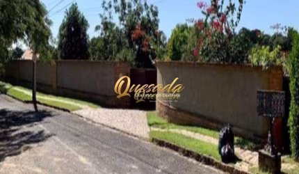 Chácara à venda, 8 dormitórios, piscina, pomar, lago, Condomínio Colinas do Mosteiro de Itaici, Indaiatuba.