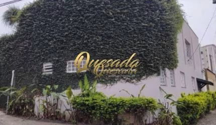 Casa assobradada à venda, 2 dormitórios, piscina, quintal amplo, Jardim Santiago, Indaiatuba.
