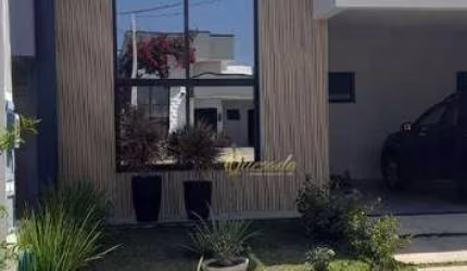 Casa térrea à venda, 3 suítes, planejados, piscina, Condomínio Mantova, Indaiatuba.
