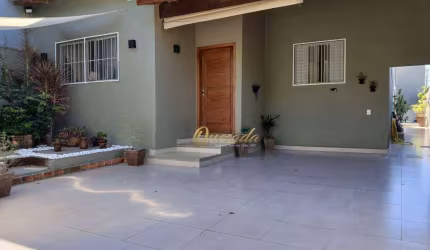 Casa térrea à venda, 3 suítes, planejados, piscina, Jardim Europa II, Indaiatuba.