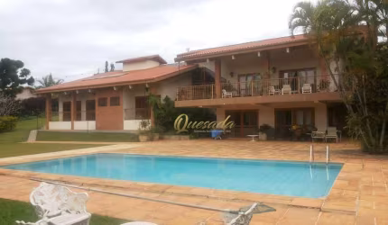 Chácara à venda, 3 suítes, piscina, quintal, lareira, Condomínio Mosteiro de Itaici, Indaiatuba.