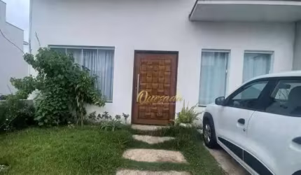 Casa assobradada à venda, 2 dormitórios, 1 suíte, piscina, Condomínio Vila Rica, Indaiatuba.
