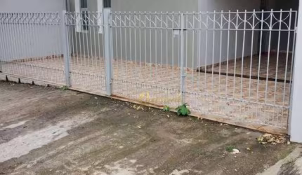 Casa térrea, à venda, 3 dormitórios, 1 suíte, edícula, Vila de Todos os Santos, Indaiatuba.