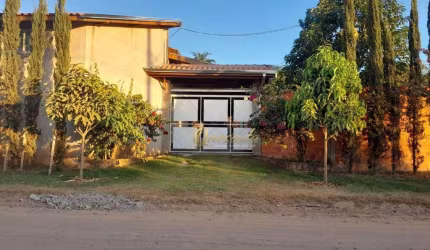 Chácara, à venda, 2 dormitórios, área gourmet, pomar, Parque da Grama, Indaiatuba.