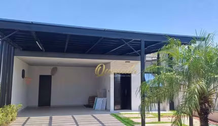 Sobrado mobiliado, à venda, 3 suítes, planejados, piscina, Condomínio Mantova, Indaiatuba.