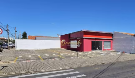 Ponto comercial para locação, copa, estacionamento, drive-thru, Cidade Nova I, Indaiatuba.