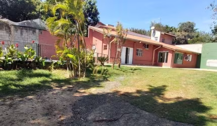 Chácara para locação, 2 dormitórios, 1 suíte, piscina, Colinas de Indaiatuba, Indaiatuba.
