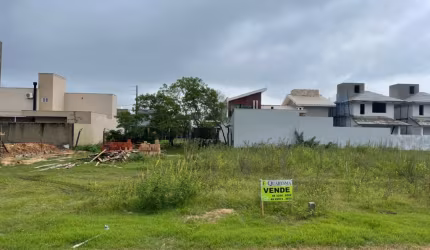 Terreno no Loteamento dos Anjos, totalmente urbanizado, documentação em dia, apto a financiamento.