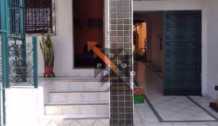 Galpão 420 m² de área construída 7 salas, 3 banheiros e vestiário para locação na Mooca