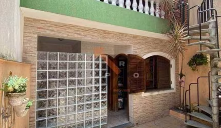 Lindo Sobrado residencial à Venda, 180 m² de área útil, 3 Dormitórios, sendo 1 suíte master com closet e ar condicionado 2 vagas